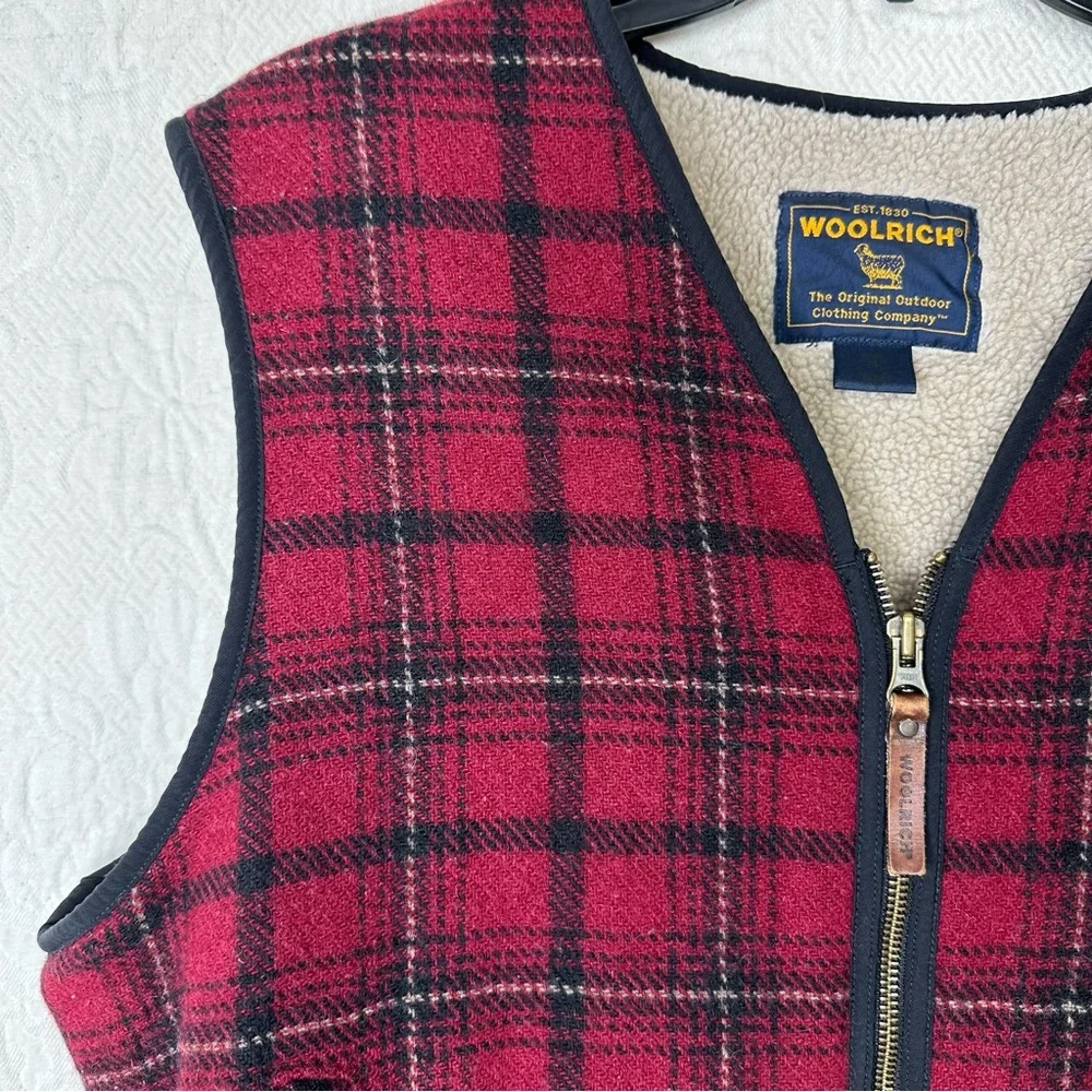 Woolrich reposhing this